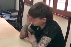 Khá 'bảnh' khóc sụt sùi, khuyên anh em đừng làm việc gì sai