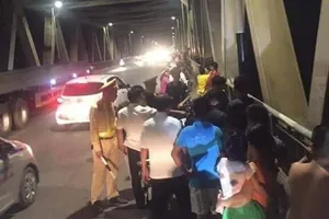 Chồng chết, người phụ nữ nhảy sông bỏ lại hai con nhỏ