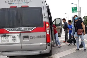Hành khách tố bị nhà xe bỏ rơi giữa cao tốc khi về quê nghỉ lễ