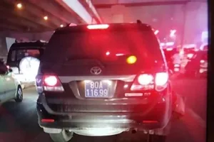 Bộ Công an lên tiếng vụ xe biển xanh gây tai nạn