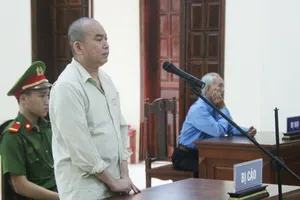 Nhận tội giết mẹ vì bị điều tra viên dọa bắt con?