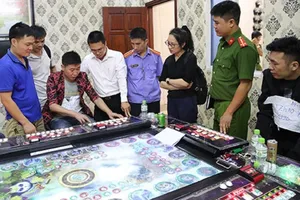 Hình sự triệt phá 5 tụ điểm cờ bạc có người Trung Quốc