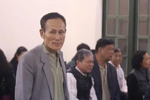 Hoãn xử ông Hiệp 'khùng' vụ cháy nhà trọ khiến 2 người chết