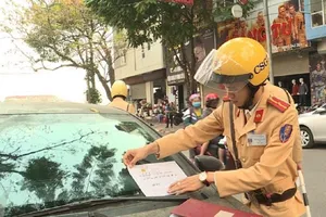 Vĩnh Phúc: CSGT dán giấy phạt, tài xế đến trụ sở nộp tiền