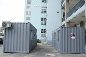 Bệnh viện chế container làm phòng cách ly chống COVID-19