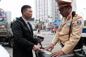 Cục CSGT giải thích cặn kẽ về nộp phạt giao thông trực tuyến