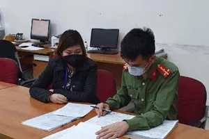 Bịa chuyện hàng xóm nhiễm COVID-19, cô gái bị phạt 10 triệu 