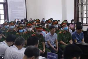 'Đây là bài của sếp, không được 8 thì cũng phải 7,5 điểm'