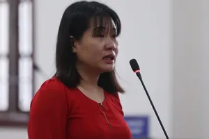 'Nếu biết chấm thi mà bị tù, bị cáo đã bỏ nghề giáo viên'