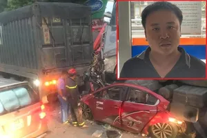 Tài xế đầu kéo ngủ gật, cán nát ô tô con khiến 3 người chết