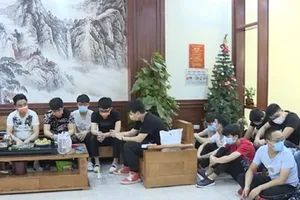 Thuê taxi đón 20 người Trung Quốc vượt biên vào Việt Nam