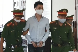 Chấp nhận án tử hình, bị cáo rút kháng cáo tại tòa