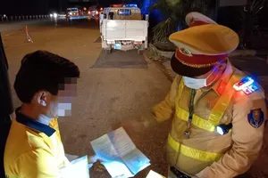 Đề xuất tăng quyền sử dụng súng cho CSGT