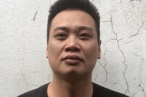 Bắt Cảnh sát hình sự 'dỏm' lừa tình, tiền mẹ đơn thân