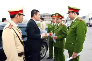 Chính thức: Ô tô dưới 9 chỗ không còn phải lắp bình cứu hỏa