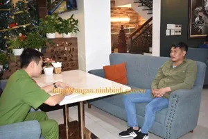 Công an bắt giữ 1 người có 'thẻ phóng viên'