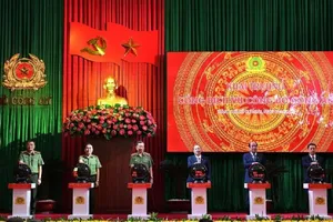 Bộ Công an: Sẽ cấp thẻ CCCD bằng dịch vụ công mức độ 3