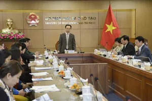 Bộ GD&ĐT: Tương lai sẽ thi THPT trên máy tính