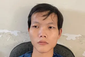 Bé gái 9 tuổi bị kẻ biến thái ép chụp ảnh khỏa thân