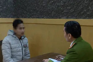 Cấm điều tra viên ăn uống với người bị buộc tội