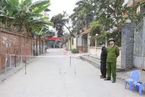 Công an căng mình chống COVID-19 tại Hải Dương, Quảng Ninh