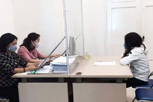 Tung tin bệnh nhân COVID ‘đi hát có tay vịn', 3 phụ nữ bị phạt