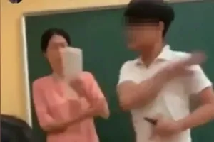 Thông tin chính thức vụ ‘học sinh tát giáo viên’