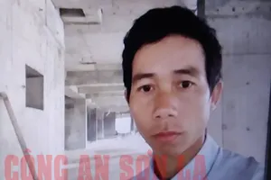 100 cảnh sát truy bắt nghi phạm giết vợ rồi trốn lên rừng