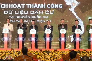 Khai trương hệ thống sản xuất cấp căn cước gắn chip điện tử