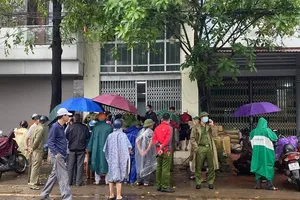 2 vợ chồng tử vong trong căn nhà khóa trái cửa