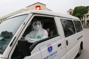 Thêm 5 ca COVID-19, 1 ca lây nhiễm từ đoàn có người Ấn Độ