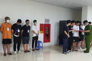 Giám đốc Công an Hà Nội kêu gọi tố giác nhập cảnh ‘chui’