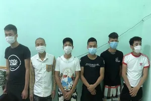 6 thanh niên tụ tập nhậu nhẹt, bị phạt 102 triệu đồng