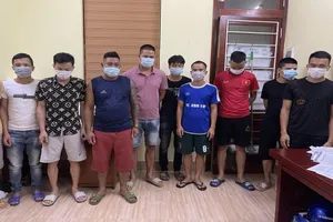 Bị phạt 150 triệu đồng vì tụ tập đánh bài giữa dịch COVID-19