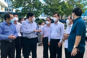 Bộ trưởng Y tế: Giãn cách theo Chỉ thị 16 phải ‘chặt trong, chặt ngoài’