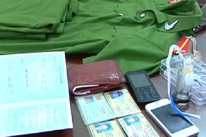 Người đàn ông khuyết tật mạo danh phó phòng cảnh sát hình sự để lừa ‘chạy án’