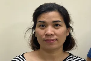 Nữ kế toán ở Hà Nội bị khởi tố vì làm giả nhiều giấy đi đường