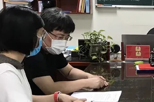 1 giám đốc bị khởi tố vì chỉ đạo chôn hơn 200 tấn chất thải xuống đất