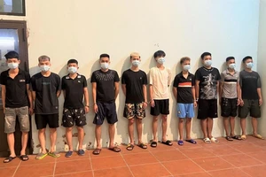 10 thanh niên bị tạm giữ vì liên quan vụ giết người ngay tại cổng công ty