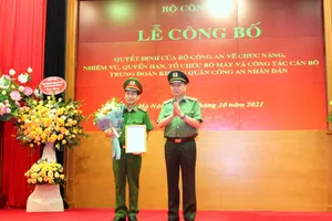 Bộ Công an ra mắt Trung đoàn không quân Công an Nhân dân