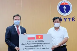 Việt Nam nhận hơn 4 triệu liều vaccine do Ý, Ba Lan và Hàn Quốc tài trợ