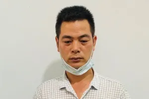 Đang giải quyết tranh chấp vay tài sản chồng đâm vợ chết ngay tại tòa án