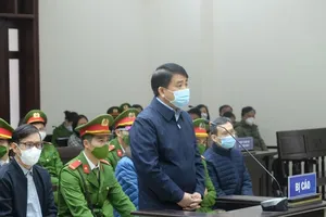 Bị cáo Nguyễn Đức Chung nói 'có mối quan hệ xã hội' ông chủ Nhật Cường