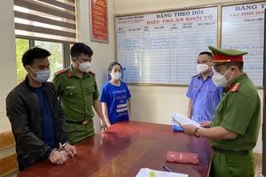 Bắt giam cha dượng nhiều lần cưỡng dâm con riêng, bị vợ cắt ‘của quý’