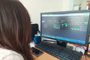 Sập bẫy đội trưởng cảnh sát hình sự ‘dỏm’, 1 phụ nữ bị mất 300 triệu đồng