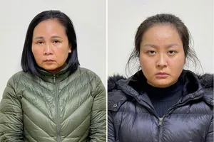 Bắt nhóm làm giả giấy tờ lấy 17 tỉ đồng của các tài khoản ngân hàng