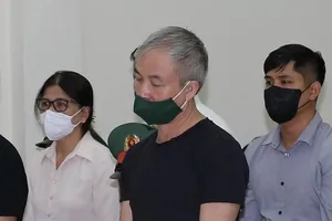 Vợ cựu thiếu tướng cảnh sát biển: ‘Họ biết chồng tôi là tư lệnh nên lợi dụng để hối lộ’