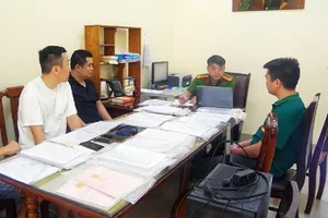 Cảnh sát hình sự phá ổ nhóm tín dụng đen có 2.700 ‘con nợ’