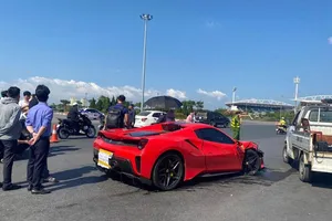 Tài xế xe Ferrari ra đầu thú sau vụ tai nạn chết người