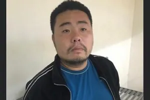 Tỏ tình bất thành, người đàn ông quay sang tấn công 1 loạt phụ nữ